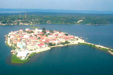 Lago Petén Itzá y Zoológico